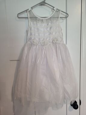 Girls Donita Sz6 White Lace Tulle Formal Dress, Satin Ribbon In Back Bridesmaid